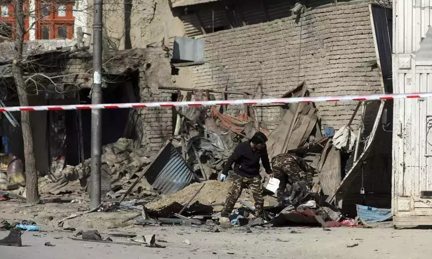 ఆప్ఘన్ లో మరో మారణకాండ.. బాంబుల దాడిలో 20 మంది మృతి