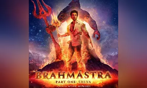 బాలీవుడ్ కి మరో షాక్.. బ్రహ్మాస్త్రకు కష్టాలు తప్పవన్న ఉమైర్ సంధు