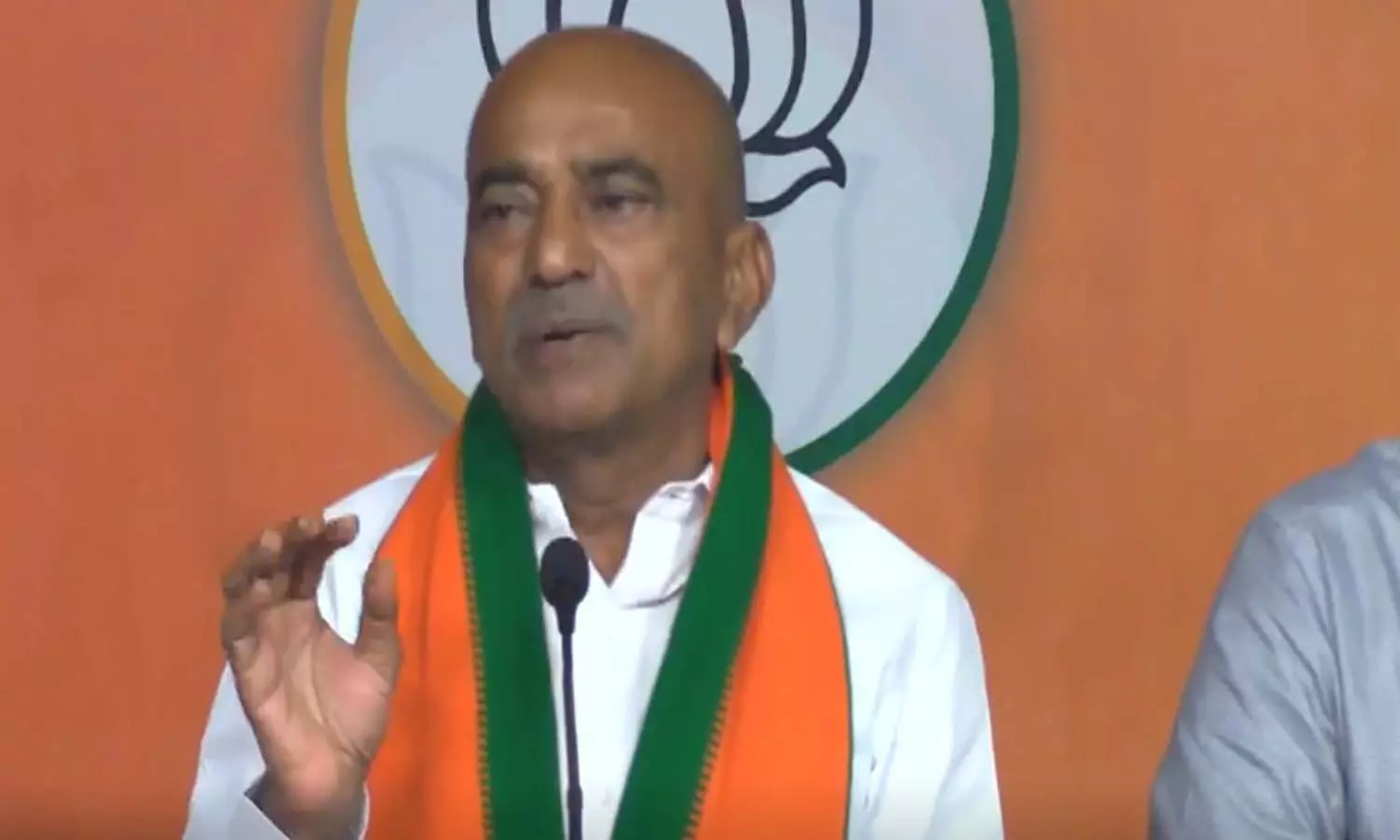 అప్పుల కుప్పగా మార్చి.. జాతీయ రాజకీయాలా?