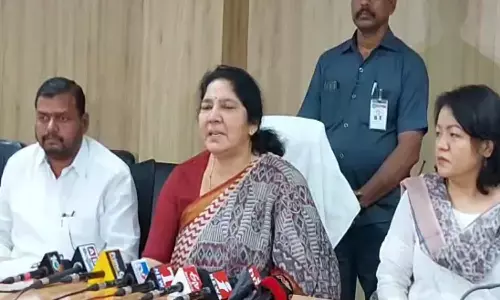 ఆమెకు గవర్నర్ పదవి అర్హత లేదు