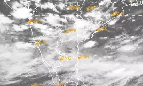 బంగాళాఖాతంలో అల్పపీడనం.. కోస్తాంధ్రకు భారీ వర్షసూచన