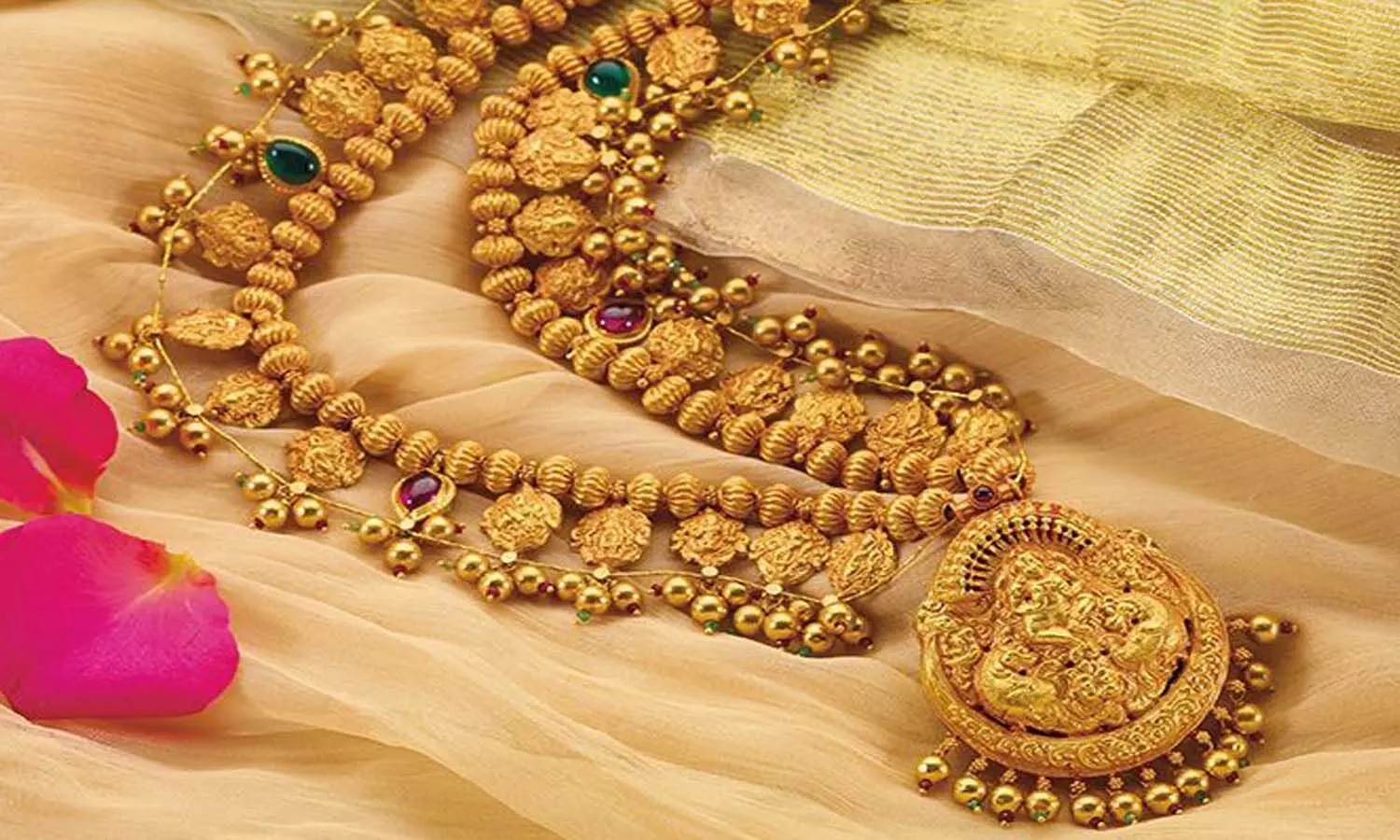 గుడ్ న్యూస్ ....స్థిరంగా బంగారం ధరలు గుడ్ న్యూస్ ....స్థిరంగా బంగారం ధరలు