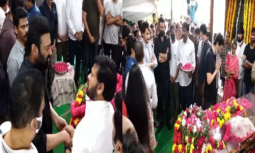 రేపు అధికారిక లాంఛనాలతో కృష్ణంరాజు అంత్యక్రియలు