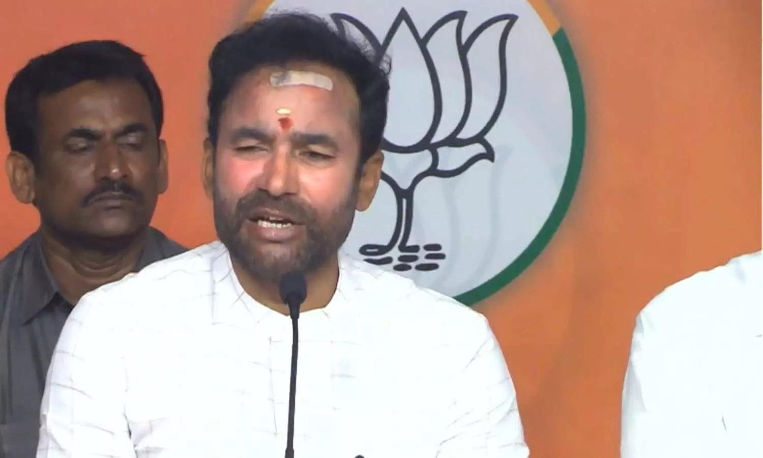 ఎవరు ఫాసిస్ట్.. కిషన్ రెడ్డి సూటి ప్రశ్న ఎవరు ఫాసిస్ట్.. కిషన్ రెడ్డి సూటి ప్రశ్న