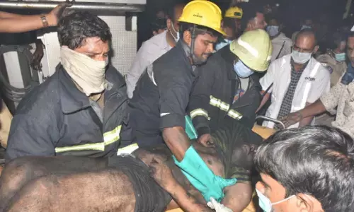 పొగతో ఊపిరాడకనే మృతి?