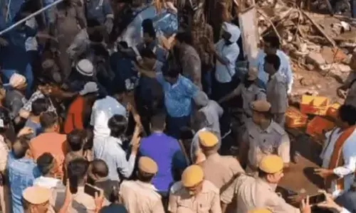 ఉత్తరప్రదేశ్ లో విషాదం.. 9 మంది మృతి