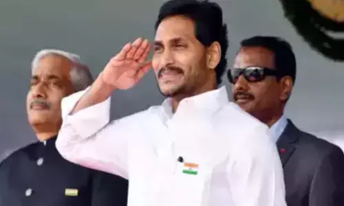 త్రీ క్యాపిటల్స్... తెగేనా? తెల్లారేనా?