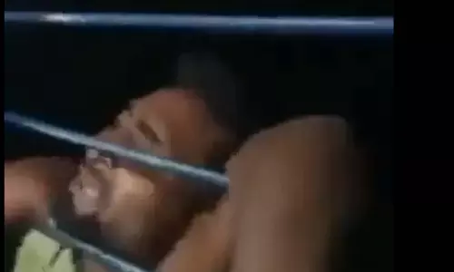 thief, bihar, train, cell phone