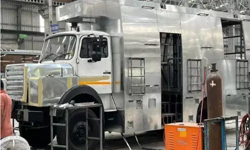 రెడీ అవుతున్న జనసేనాని రథం