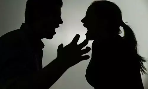 భర్త నిజస్వరూపం చూసి షాకైన భార్య