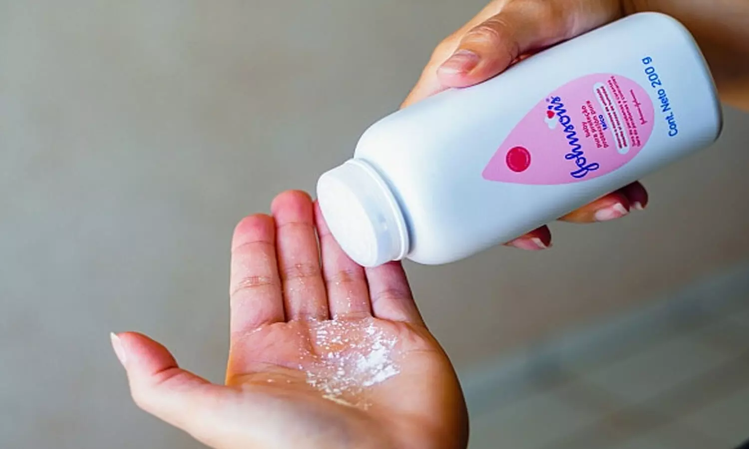 చర్మంపై ఇన్ఫెక్షన్.. జాన్సన్ బేబీ పౌడర్ లైసెన్స్ రద్దు