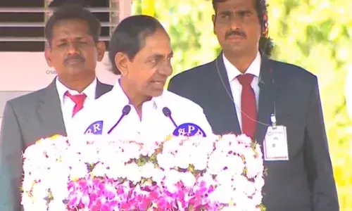 చరిత్రను వక్రీకరిస్తున్నారు.. మంటలు రగిలిస్తున్నారు