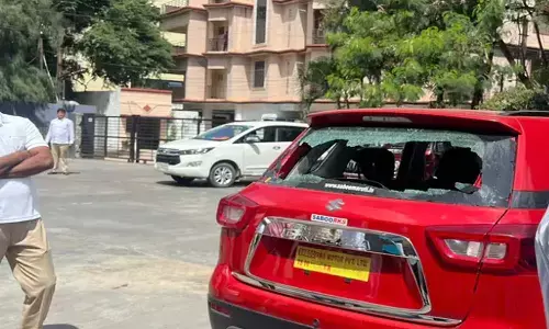 amit shah : అమిత్ షా వాహనానికి కారు అడ్డం... భద్రతా లోపం