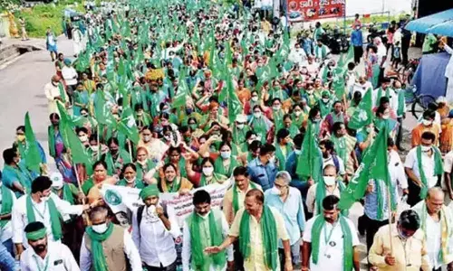 పాదయాత్రకు మంచి స్పందన