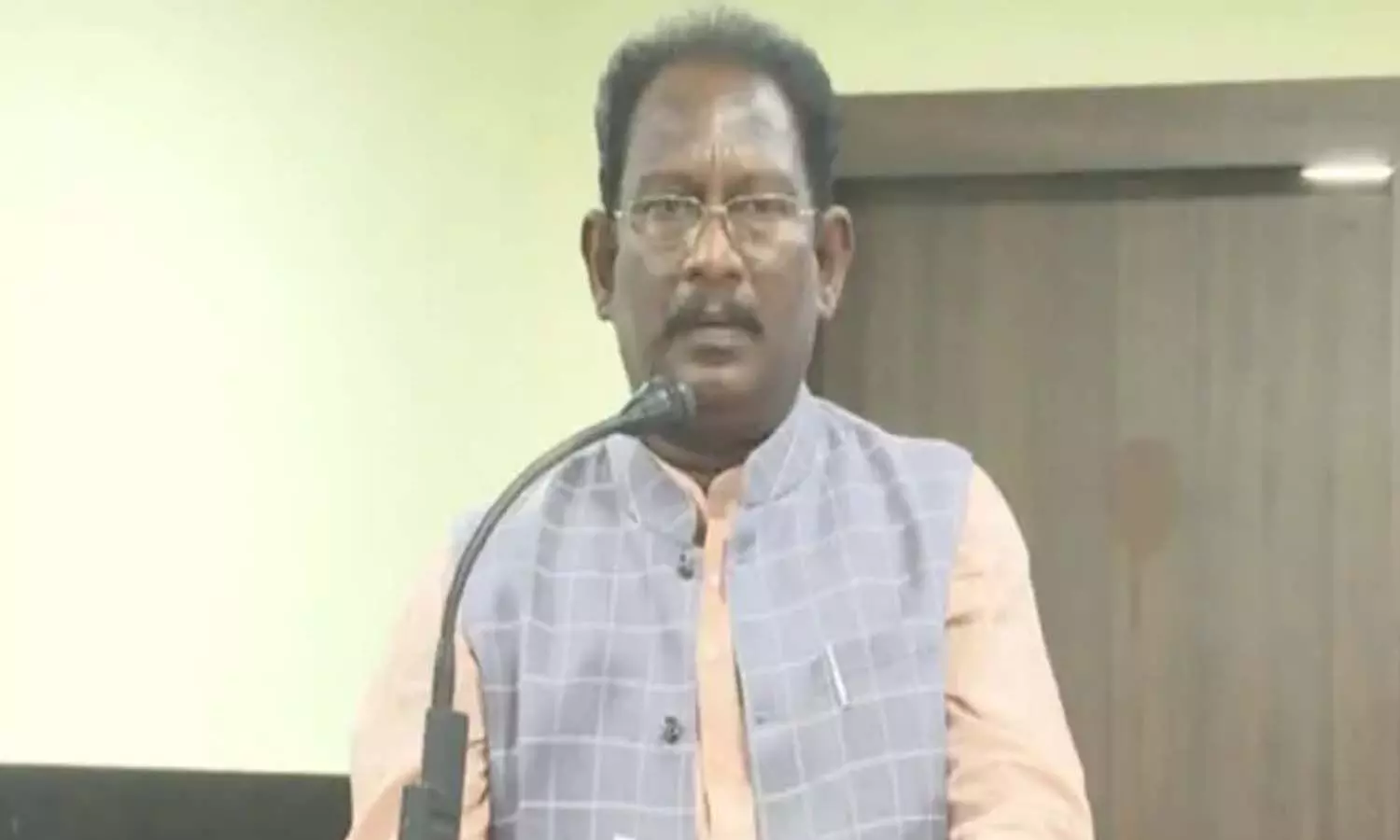 రాజధాని ఏది అని అడుగుతున్నారు? జస్టిస్ దేవానంద్ రాజధాని ఏది అని అడుగుతున్నారు? జస్టిస్ దేవానంద్