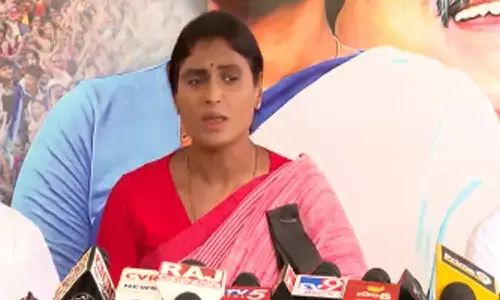 ys sharmila, ysrtp chief, trs