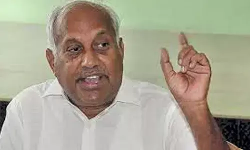 ఆజాద్ వల్లనే రాష్ట్రం రెండు ముక్కలయింది