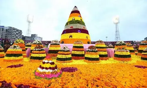 Bathukamma : 1000 ఏళ్ల బతుకమ్మ.. బృహదమ్మ నుంచి బతుకమ్మ వరకూ.. పండుగ విశిష్టత