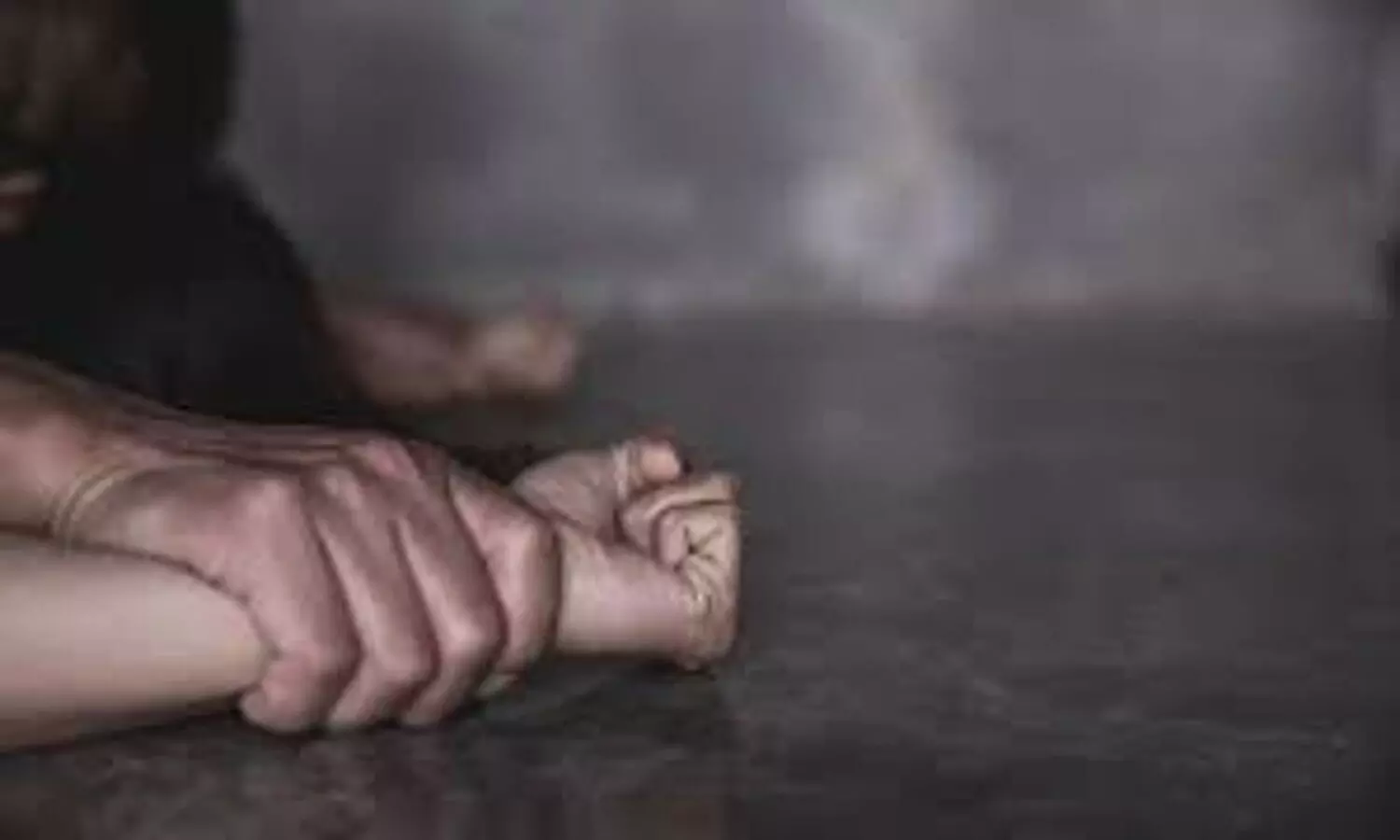 girl, atrocity,  maharashtra