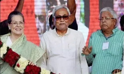 సోనియాతో నేడు నితీష్, లాలూ భేటీ