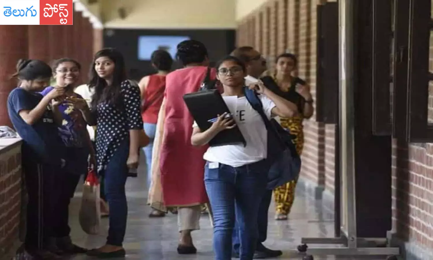 రేపట్నుంచి కాలేజీలకు దసరా సెలవులు.. యాజమాన్యాలపై కఠిన చర్యలు