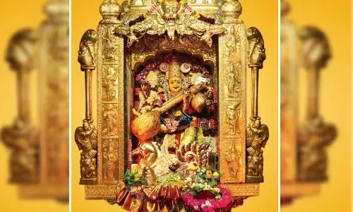 మూలా నక్షత్రం : నేడు సరస్వతీ దేవిగా కనకదుర్గమ్మ