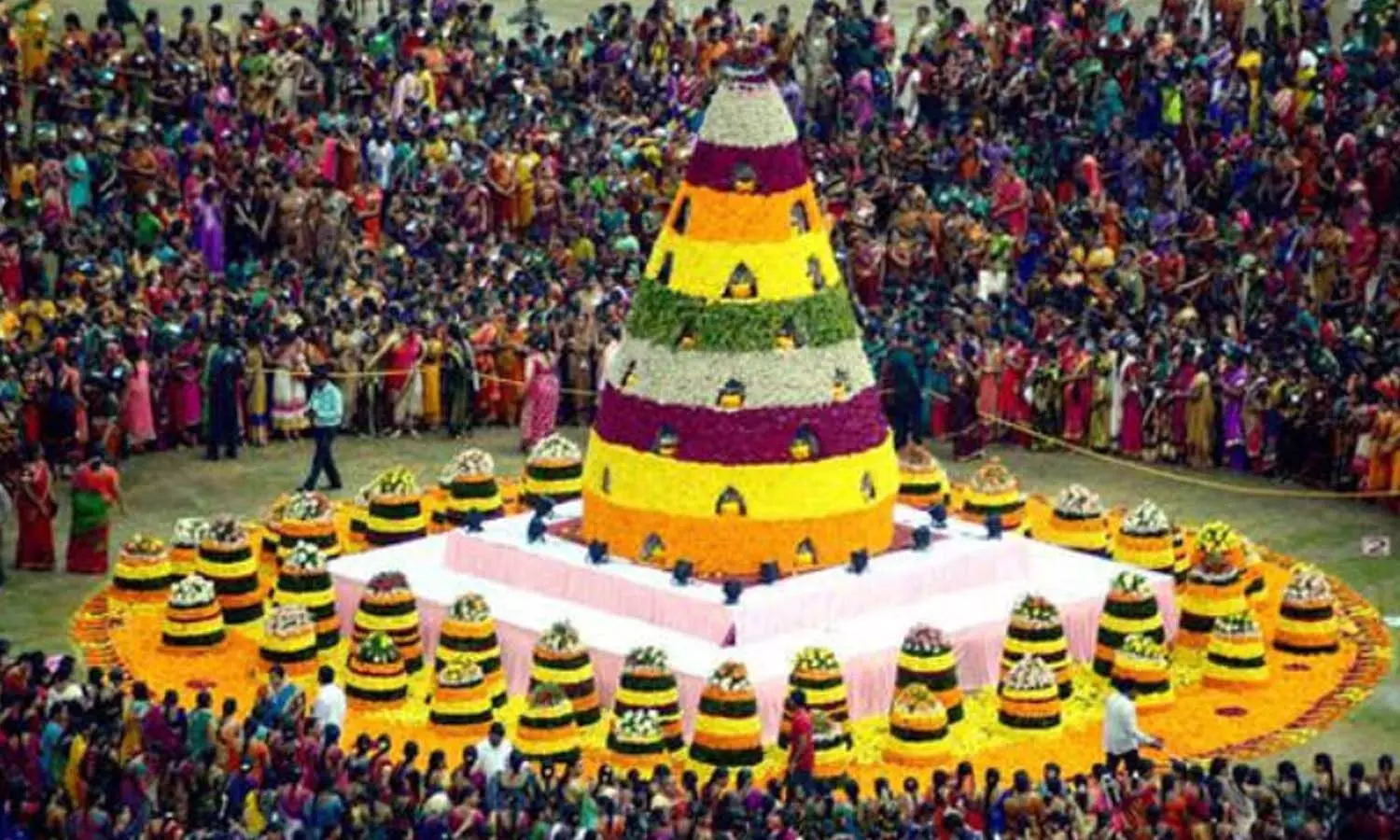 నేడు సద్దుల బతుకమ్మ.. ట్యాంక్ బండ్ పై