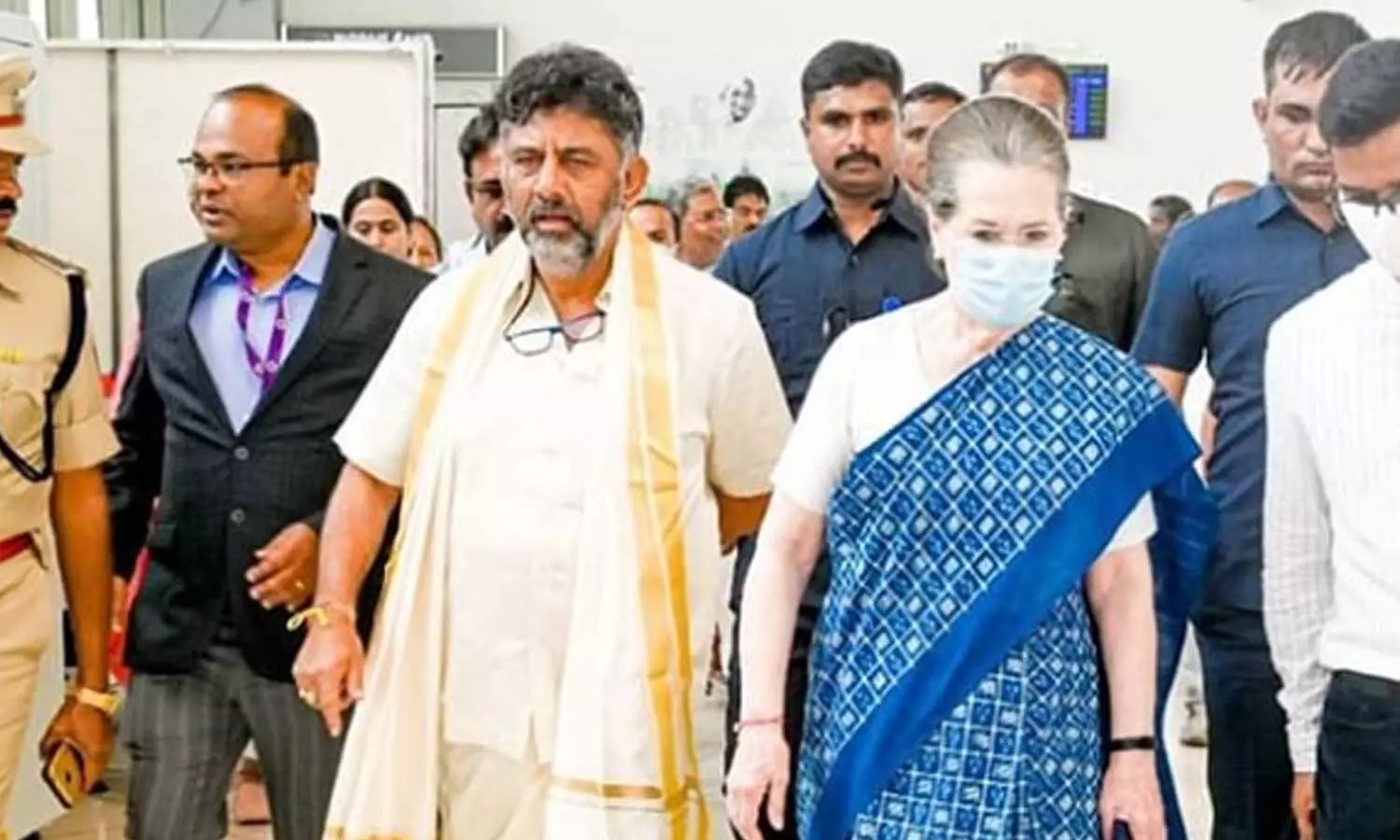 మైసూరుకు చేరుకున్న సోనియా