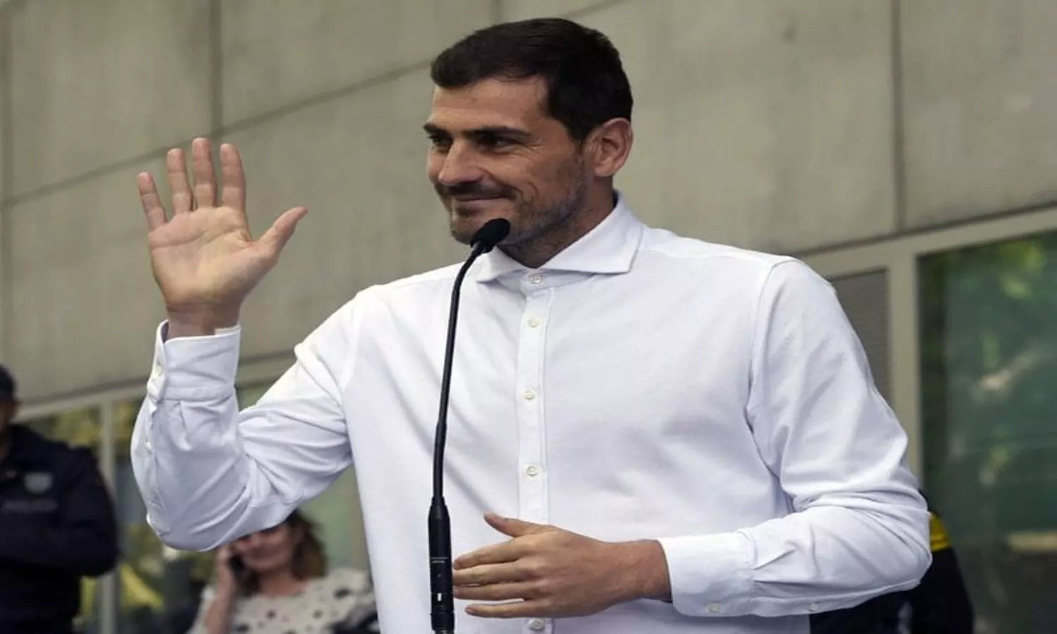 నేను గే.. నిజాన్ని దాచలేను