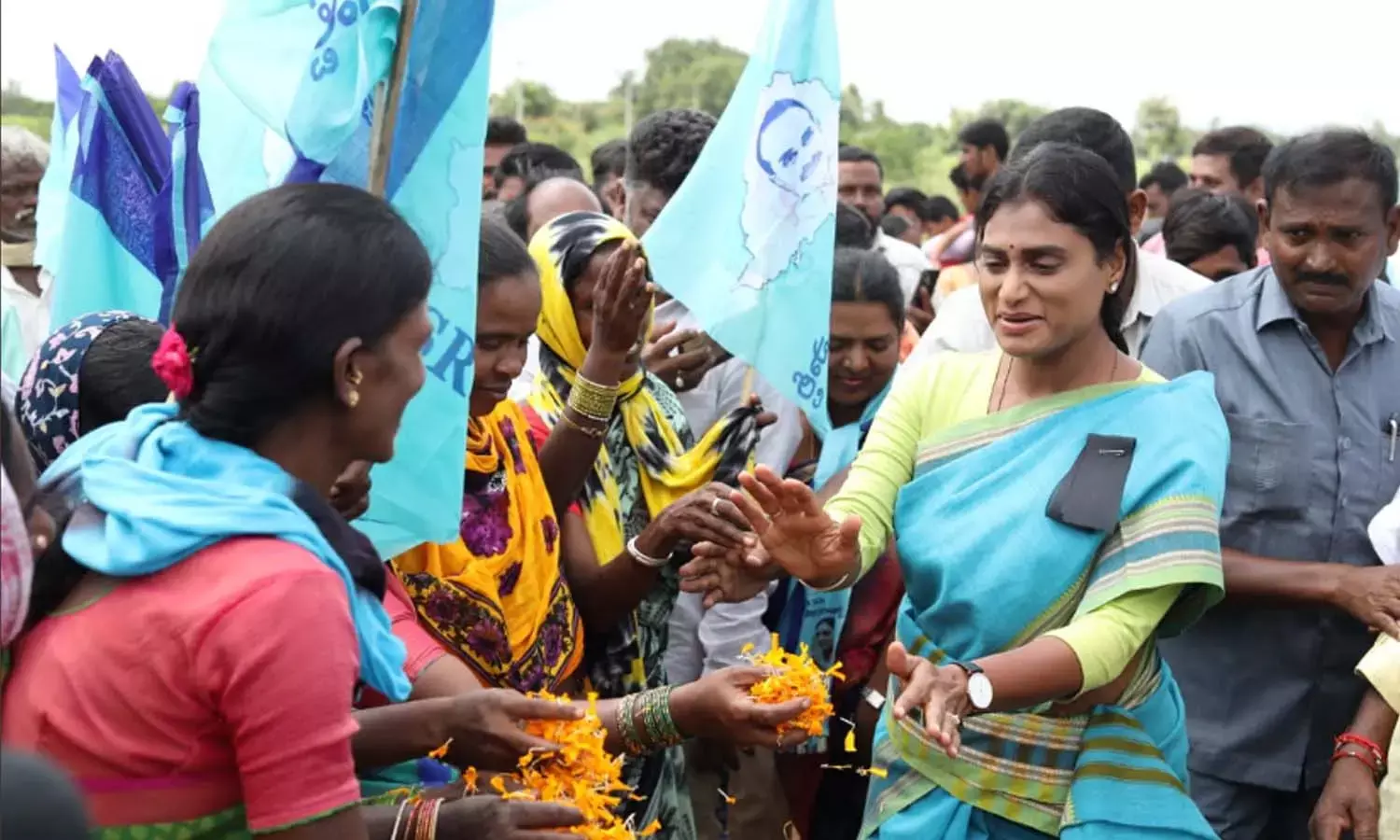 జుక్కల్ నియోజకవర్గంలో షర్మిల పర్యటన