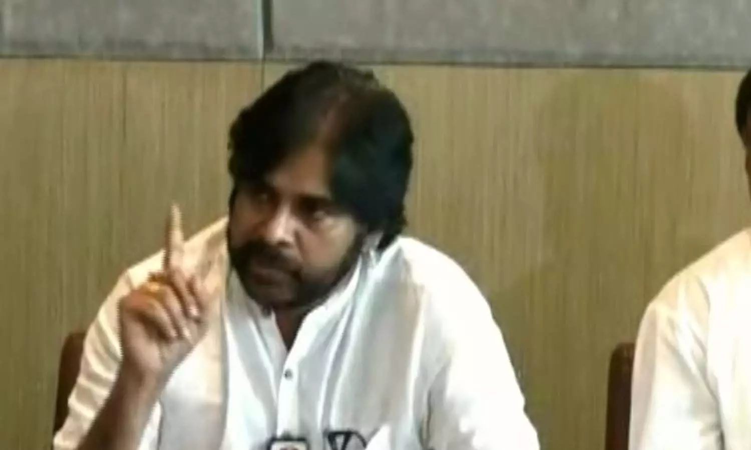 పవన్ సంచలన నిర్ణయం.. జనవాణి వాయిదా