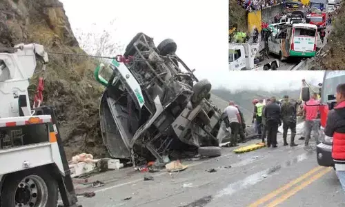 colombia bus accident, 20 killed in road accident
