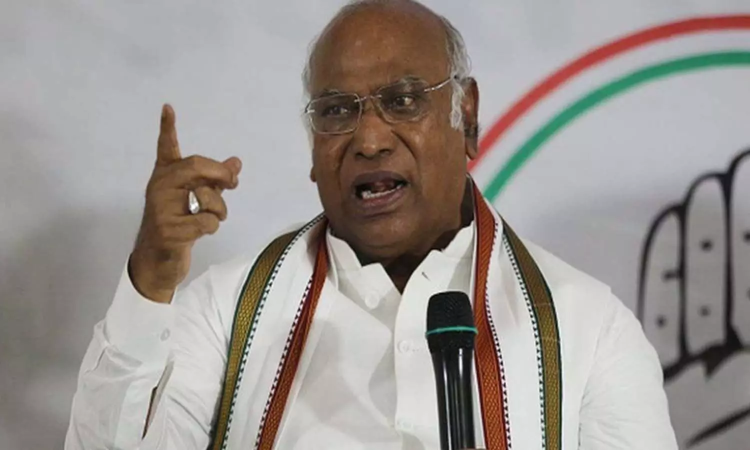 కాంగ్రెస్ ఎన్నికల్లో ఖర్గే విజయం