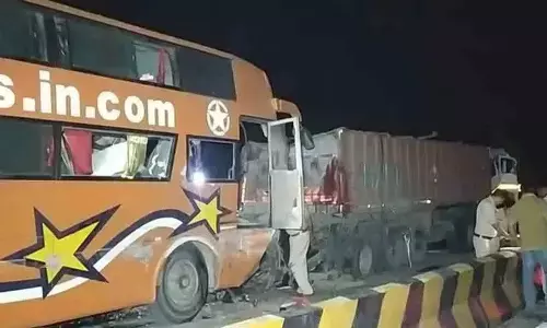 ఉత్తరప్రదేశ్ లో ఘోర రోడ్డు ప్రమాదం