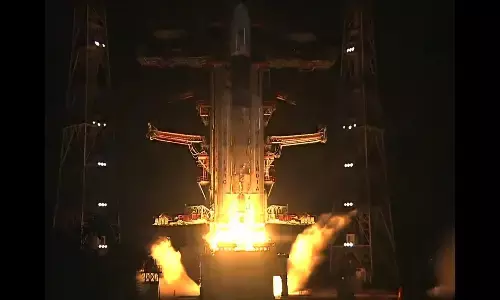 ఇస్రో చేపట్టిన ఎల్‌వీఎం-3 ప్రయోగం సక్సెస్