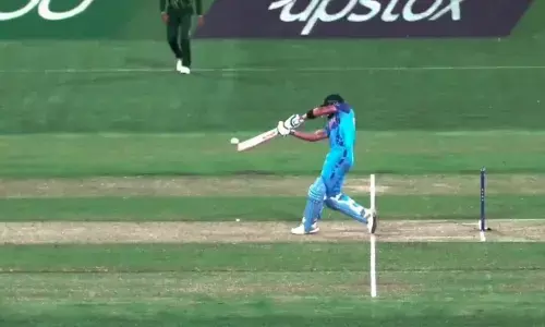 కోహ్లీ అడిగాడని నో బాల్ ఇచ్చేశారు