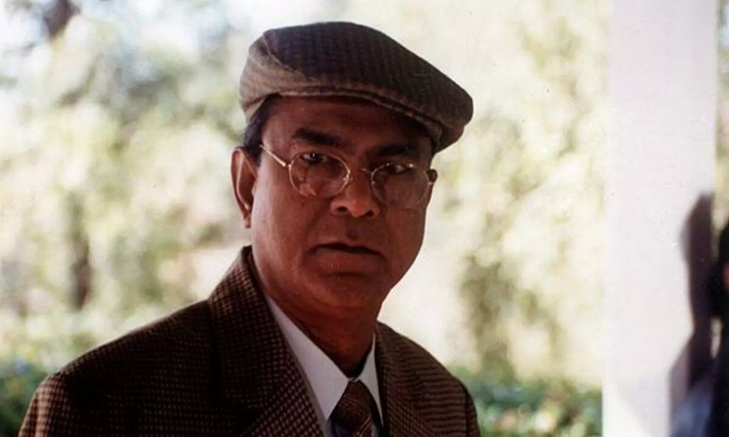 బాలీవుడ్ లో మరో విషాదం.. ప్రముఖ దర్శకుడు కన్నుమూత బాలీవుడ్ లో మరో విషాదం.. ప్రముఖ దర్శకుడు కన్నుమూత