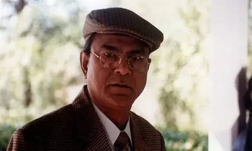 బాలీవుడ్ లో మరో విషాదం.. ప్రముఖ దర్శకుడు కన్నుమూత