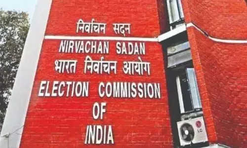 Munugode bypoll : ఈసీని కలిసిన బీజేపీ నేతలు