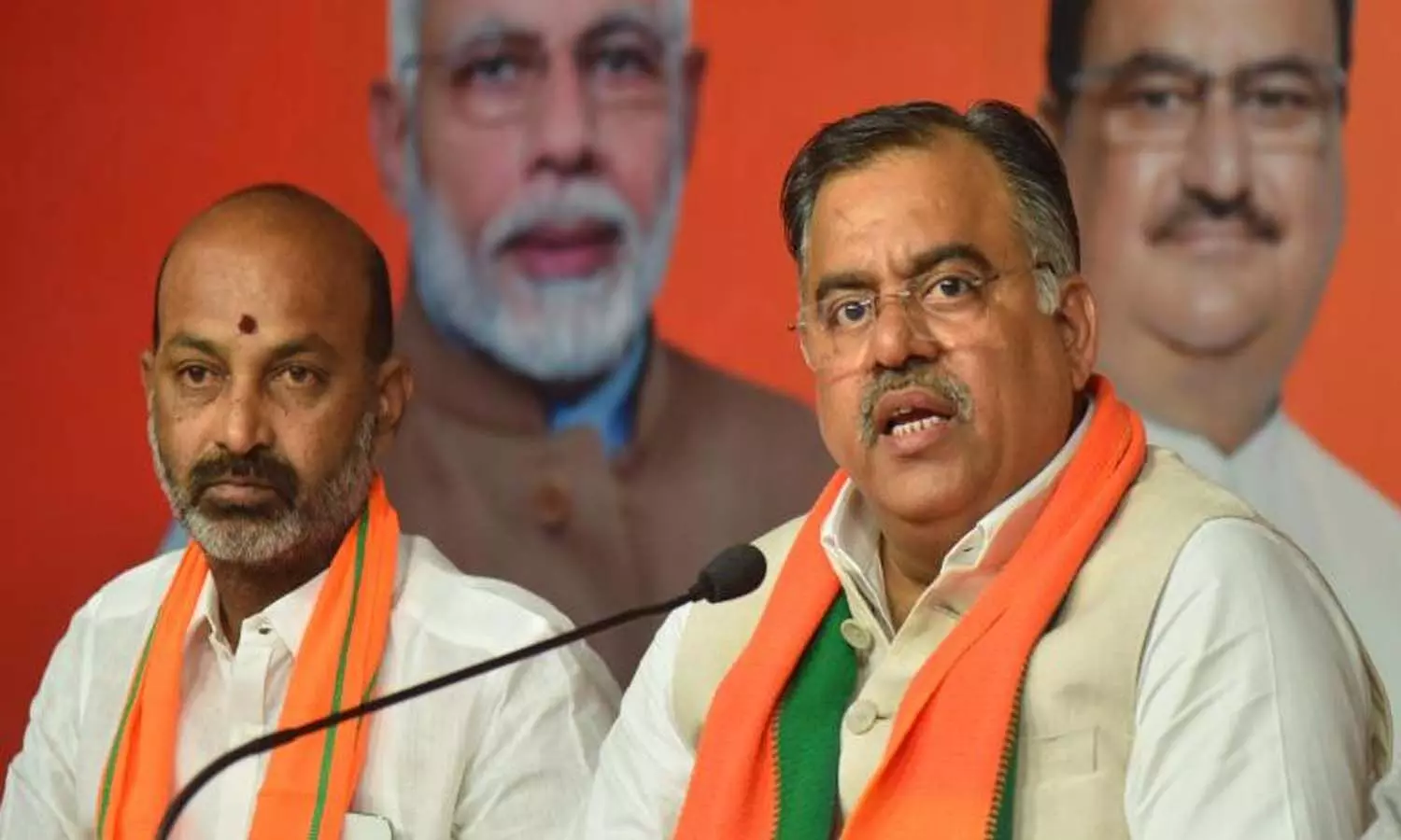 రోహిత్ రెడ్డిపై డ్రగ్స్ కేసు.. తరుణ్ చుగ్