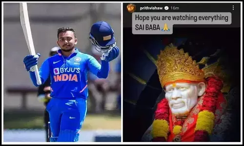 సాయి బాబా అంతా చూస్తున్నావుగా అంటూ పోస్టు పెట్టిన క్రికెటర్.. ఆడుతున్నా చోటు దక్కట్లేదు