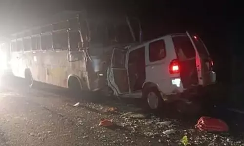మధ్యప్రదేశ్ లో ఘోర రోడ్డు ప్రమాదం... 11 మంది మృతి
