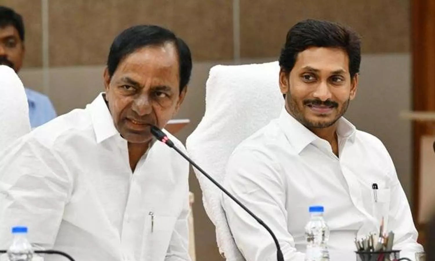 ఏపీ ప్రభుత్వానికి ఆ థ్రెట్ ఉందా?