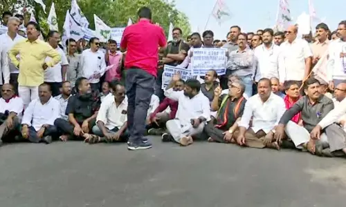 ప్రధాని పర్యటన నేపథ్యంలో.. విశాఖ కార్మికులు?