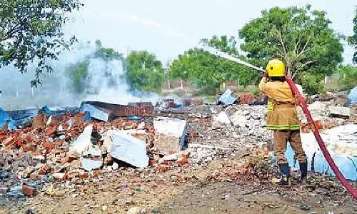 fire accident in madurai, crackers unit blast in madurai