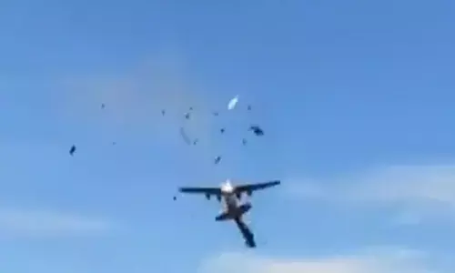 ఎయిర్ షోలో ఊహించని అపశృతి