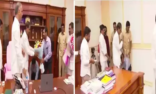 టిక్కెట్ కోసమేనా.. ఈ అవస్థలు...?