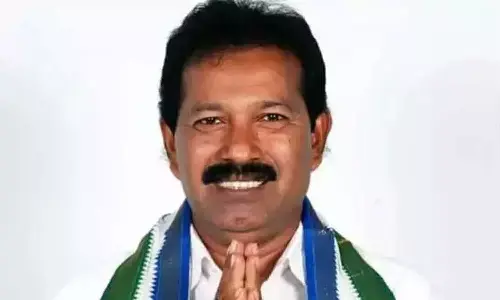 ముస్తాఫా.. వ్యాపారాలపై ఐటీ ఫోకస్