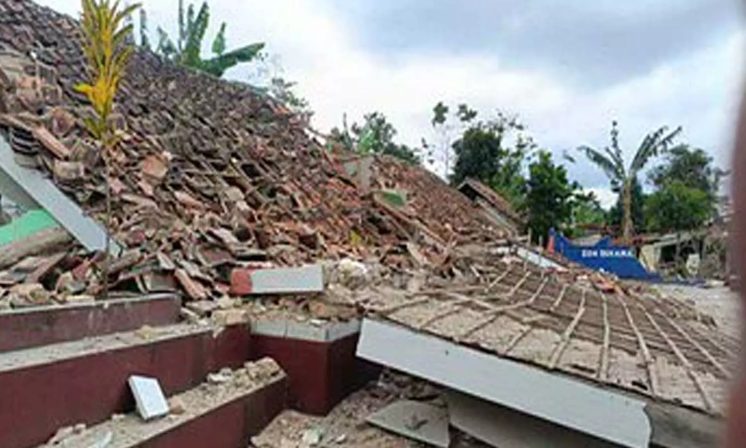 Breaking: ఇండోనేషియోలో భారీ భూకంపం : 20 మంది మృతి