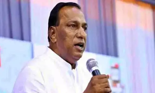 మల్లారెడ్డిపై ఐటీ దాడి మహాపరాధమా?